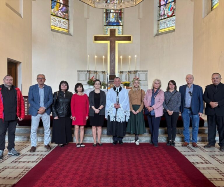 Nově zvolené presbyterstvo